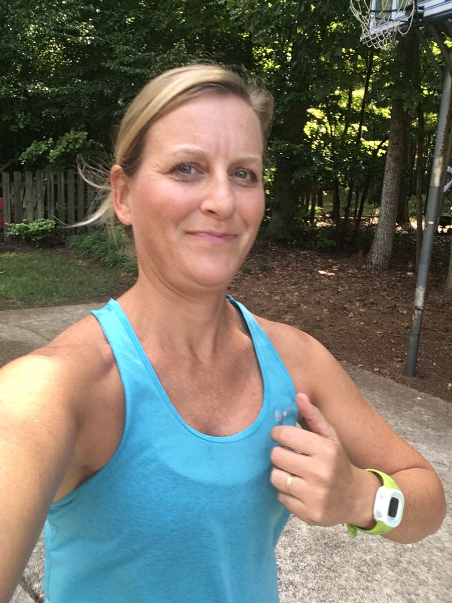 cleeray1's tweet photo. #MyWayToBeWell
Headed our for my daily run. Relieves stress! https://t.co/esjFyzpb1u