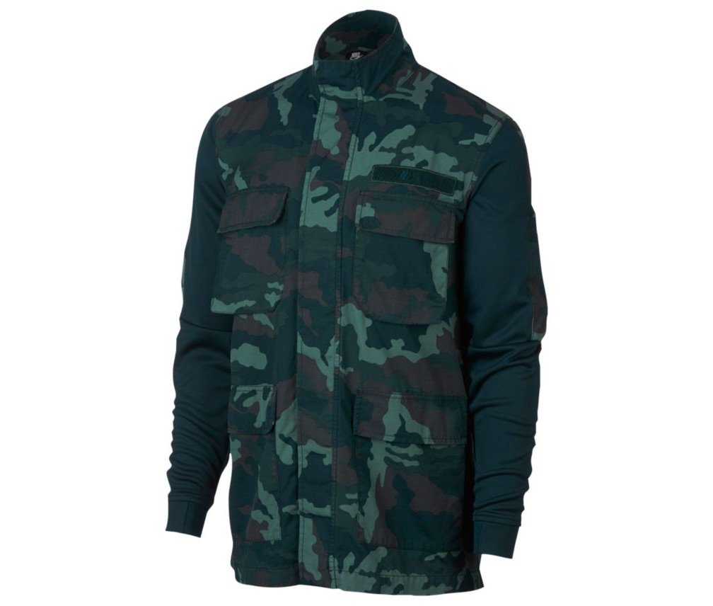 nike camo lightweight jacket