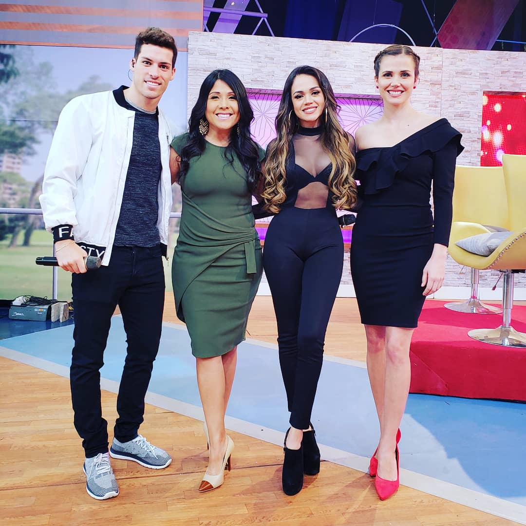 tulaperu's tweet photo. Terminado el programa #ENBocaDeTodos  agradecidos por la sintonía 😁 #DIOSESBUENO 🙏🏻 @americatv_peru @MajuMantilla @PatoParodiC @MayraGoni 
Gracias @CiaraCalzados https://t.co/0wEBZGu3J4