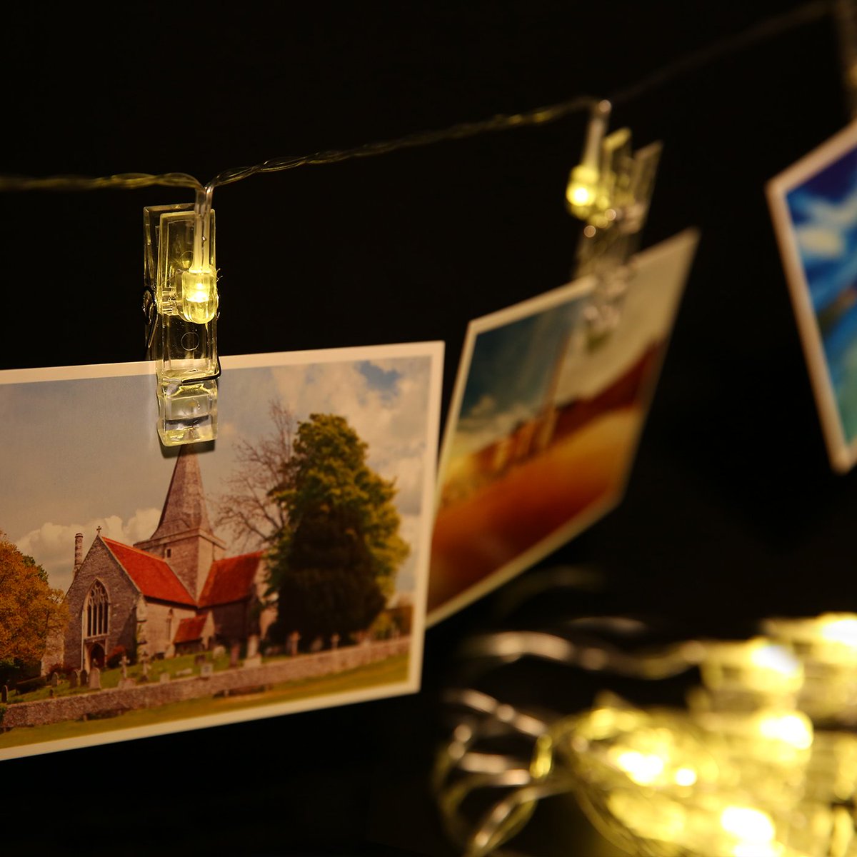 ShopHDE's tweet photo. Looking for a great way to display your photos in your dorm? Then look no further than our photo clip string lights! #BackToSchool2018 #BackToSchool 

SHOP NOW: https://t.co/EjKxQDiFaH https://t.co/kZ1AshoHud