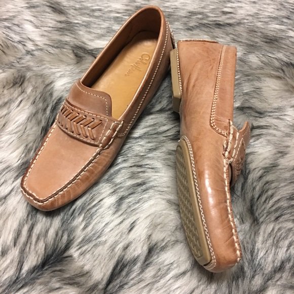 UniquelyPatrice's tweet photo. So good I had to share! Check out all the items I'm loving on @Poshmarkapp #poshmark #fashion #style #shopmycloset #anntaylor #pellemoda #colehaan: https://t.co/nJD5pL7k7C https://t.co/EdN66KXKWd