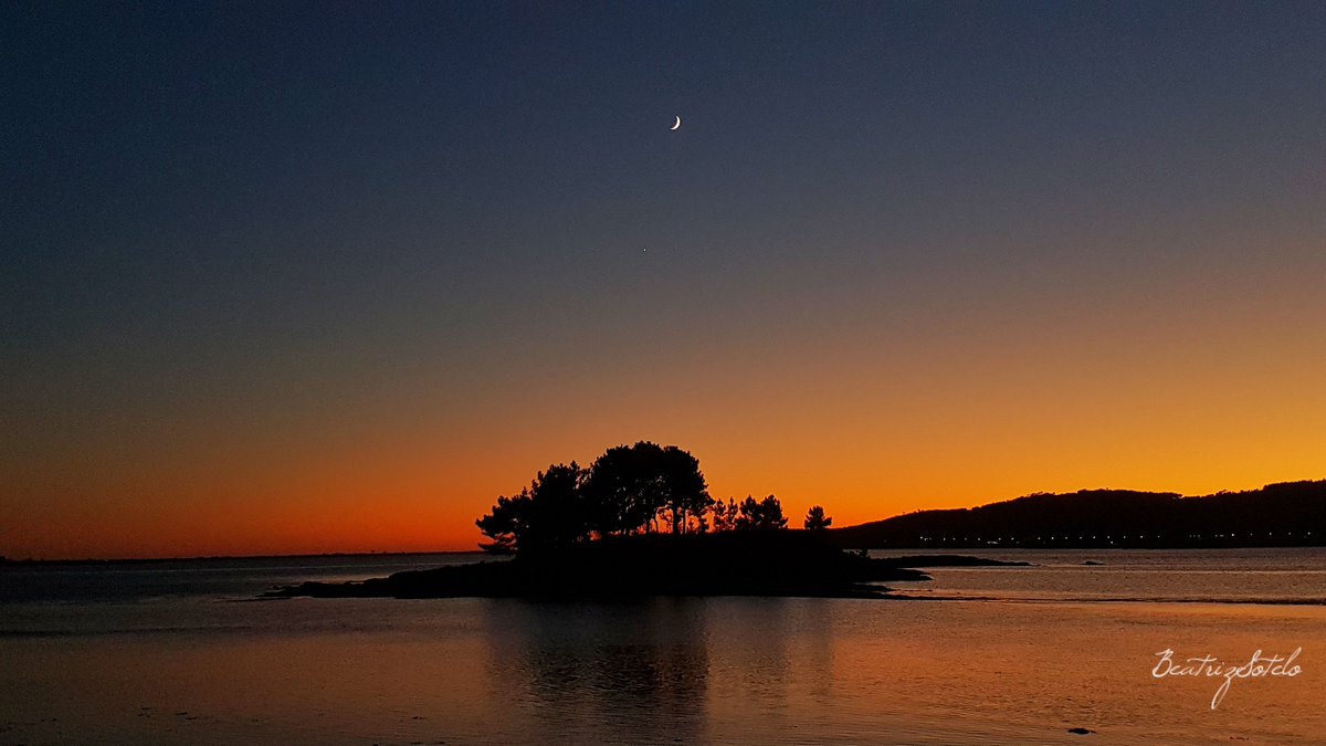 Petiscosgalegos's tweet photo. Se despide el día con un poco de magia como siempre en #Galicia #Cambados #OFacho @C_Cambados @turismocambados @CORESDECAMBADOS @VisitOSalnes @turisriasbaixas @Turgalicia @Turvegal @ALCALDEJOS @Marcovolador1 @seelser @loroma61 @o_franco_aleman @OTempoTVG @4gotas_com @CeosGalegos https://t.co/xKILcFuGlw