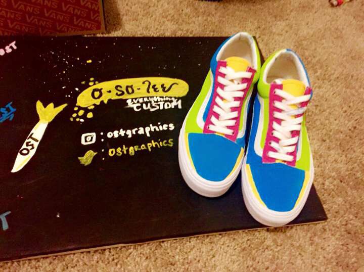 ostgraphics's tweet photo. CUSTOM VANS 🤩🍭🤩🍭🍭🍭🤩🤩🤩🤩🍭🍭🍭🍭🍭 #OSoTee 🎨🦄 https://t.co/rillJg4WRF