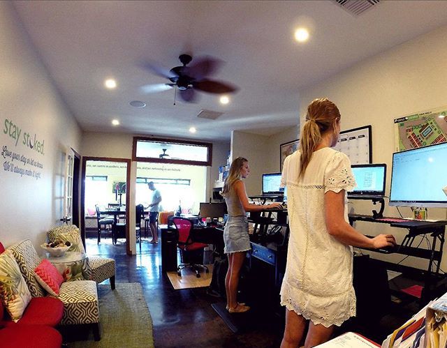 CoconutCondos's tweet photo. Tuesday at the office ⭐️ #workgoals #bts #theteamthatstandstogetherstaystogether #coconutstrong #standingdesks https://t.co/lW1b3ZtoP8