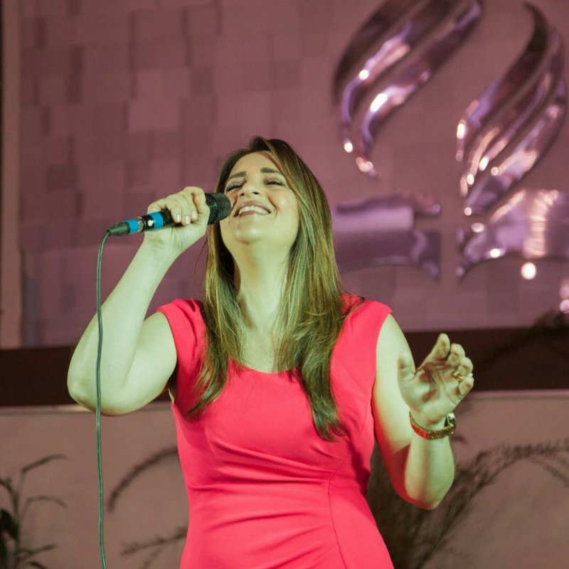 "Senhor, quero dar-te graças de todo o coração
e falar de todas as tuas maravilhas. Em ti quero alegrar-me e exultar,
e cantar louvores ao teu nome, ó Altíssimo". Salmos 9:1-2 🙌🎶

 #darlenelima #acredito #turnêarttrio #arttrio #promessas #gospelmusic #louvor #adoração #missão