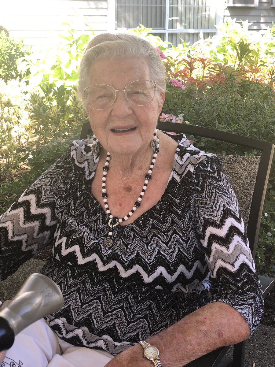 JenniSGrove's tweet photo. Meet some of the best on our marketing team! Vivian and Charlotte sit on the front patio at @TheOaksRet , laughing, talking and telling the people that walk in how wonderful it is to live here! Some people have even asked if I have paid them! #engaginglife #heckofalotoffun https://t.co/o71XzNj2av