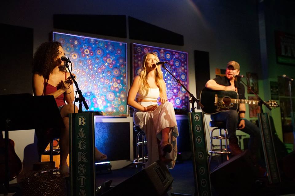 BackstageNash's tweet photo. Check out pics from #Nashville's ONLY daytime hit #songwriters show - #BackstageNashville at https://t.co/yQ6Ur35GMZ! Tag yourself in these photos if you had a great time with us!
#CountryMusic #SherrieAustin #WillRambeaux #RayStephenson #Wildee #ChristinaTaylor #BrennaBone https://t.co/LzNbnkW8At
