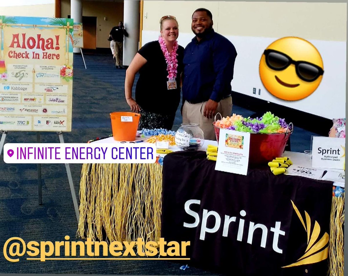 MattMoeck's tweet photo. Multi-Chamber Networking & Luau Mixer 🏄♂️🏄♀️💃🕺
#WeAreNxtStr
#WeKnowWireless 📱🔊🎧🛰
#GwinnettChamber 🤗
@SprintNextstar https://t.co/Ux62eW11kj