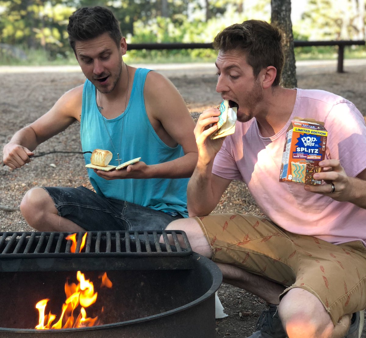 Who loves smores?! 🍫⛺️ WE DO! But... have you guys ever tried them with a #PopTarts Splitz?! We did and it is SOO EPIC! All you have to do is replace the graham crackers with Pop-Tarts to achieve this simple hack! <a href="/PopTartsUS/">Pop-Tarts</a> #AD