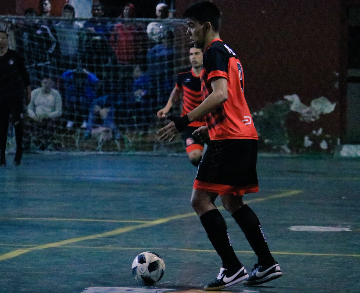 AFEMECFutsal's tweet photo. #LigaPremium | Final del encuentro!

@clubfilouna (6) - @AFEMECFutsal (2).

#LigaPremium #Repechaje #IDA https://t.co/Avsingt8FD