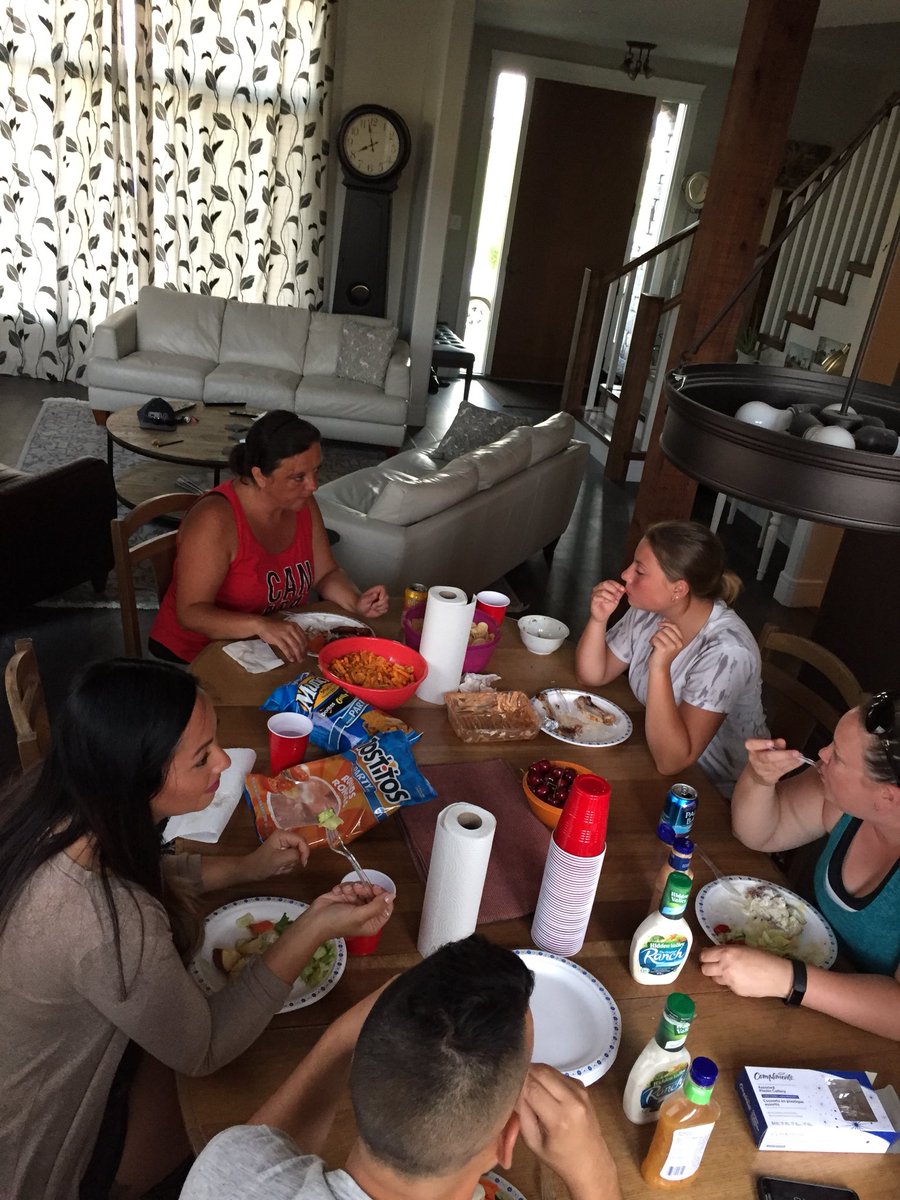 cvenne15's tweet photo. @cbaslowpitch family bbq. Nothing better, family, friends, and a little ball mixed in. #canadians #Lethbridge https://t.co/xPXsgMGKNl
