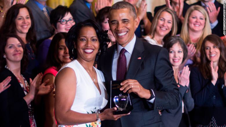 DisavowTrump20's tweet image. BREAKING: 2016 Teacher of the Year recipient Jahana Hayes has won the Democratic Primary for Connecticut’s 5th Congressional district! 

RETWEET if you support her as she takes on the GOP nominee in November! #BlueWave2018