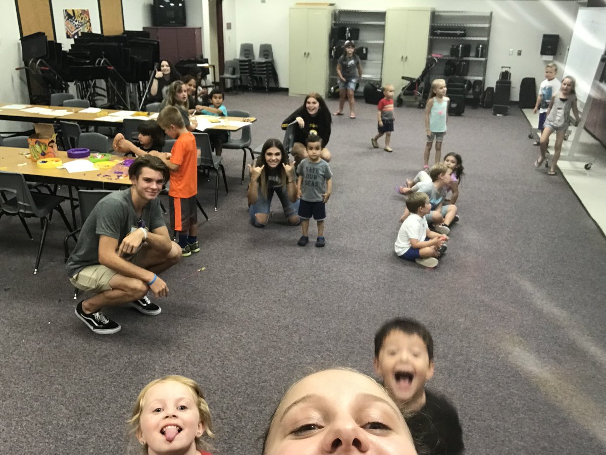 GHSTCrew's tweet image. Only 1/2 the kids were looking @ the camera, but we had a blast volunteering! #somuchenergy