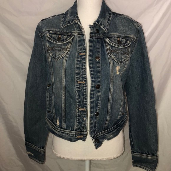LeighThomas's tweet photo. So good I had to share! Check out all the items I'm loving on @Poshmarkapp from @ReneeOsborne66 #poshmark #fashion #style #shopmycloset #duckhead #teenbell: https://t.co/Mxw7zteNmw https://t.co/fy4YUaA0iy