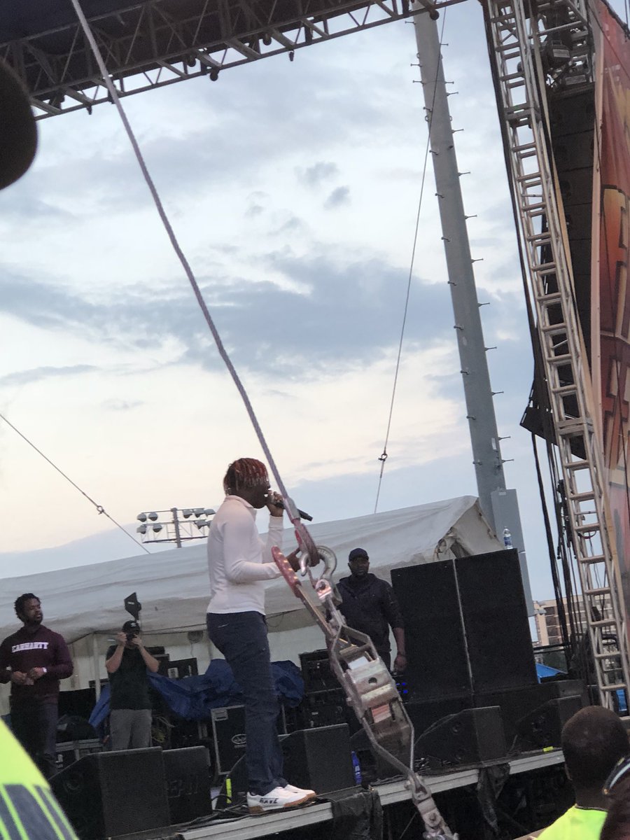 katieeejeeean's tweet photo. #WVUFallFest ๐๐๐๐ @MisterWives @brothersosborne @lilyachty https://t.co/Eh2VSrZM2O