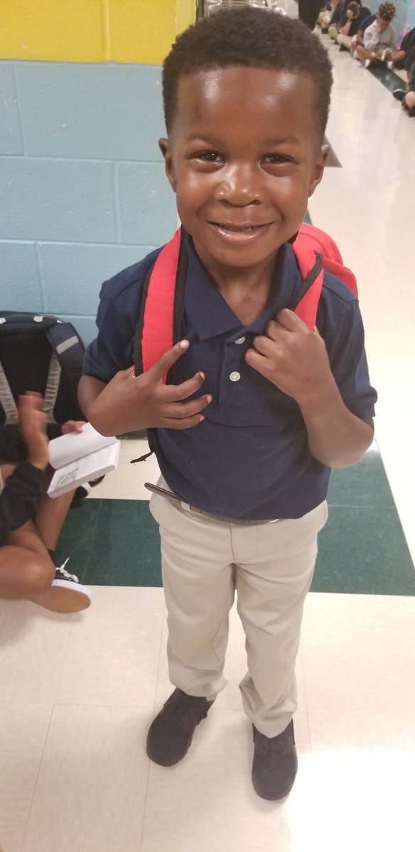 #1stdayofschool @PrincipalERD <a href="/DicksonTigers/">E.R. Dickson Tigers</a>