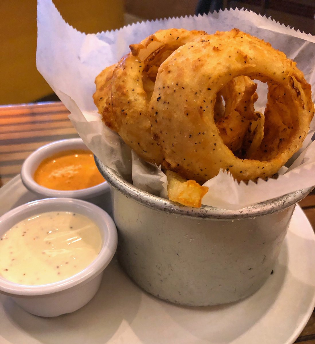 tonyatthetable's tweet photo. #TheUndecided (#ButtermilkOnionRings &amp; #FrenchFries) at @bobbysburgerpal in #ParamusNJ.

#northjerseyeats #BobbysBurgerPalace #BBP #BobbyFlay #BFlay #FlayForAll 

@northjersey @bflay @LKretch @FoodNetwork @CookingChannel https://t.co/T9zZjwFE3Y