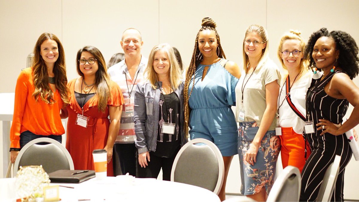 SingleMomPlanet's tweet photo. Our founder @NeferteriPlessy was asked to be a round table speaker @ConnectHERMedia  
@SLSLasVegas by the founder and CEO Laura Filipowicz 🙌🏽💋🙏🏽!

Get the full story and see the pics @SingleMomPlanet blog 👉🏽https://t.co/z4mNr6DlaV

#Connecther18 #neferteriplessy https://t.co/RxSivYw7M9