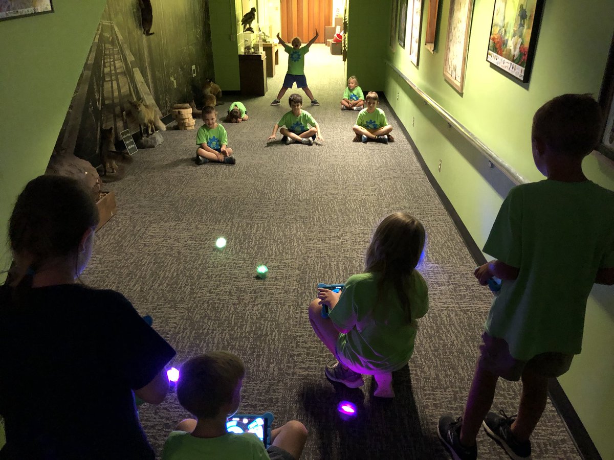 kellyfeimster's tweet image. #Beebots and #spheros were fun with the K-2 coding campers today! @NGoodnightTeach @HDESMediaV @RSSinformation #rssaig #rssmedia