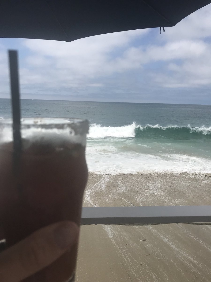 Nice to be back in the OC again... catching up w <a href="/MattShoe52/">Matt Shoemaker</a>! Cocktails and chasing kids on the beach