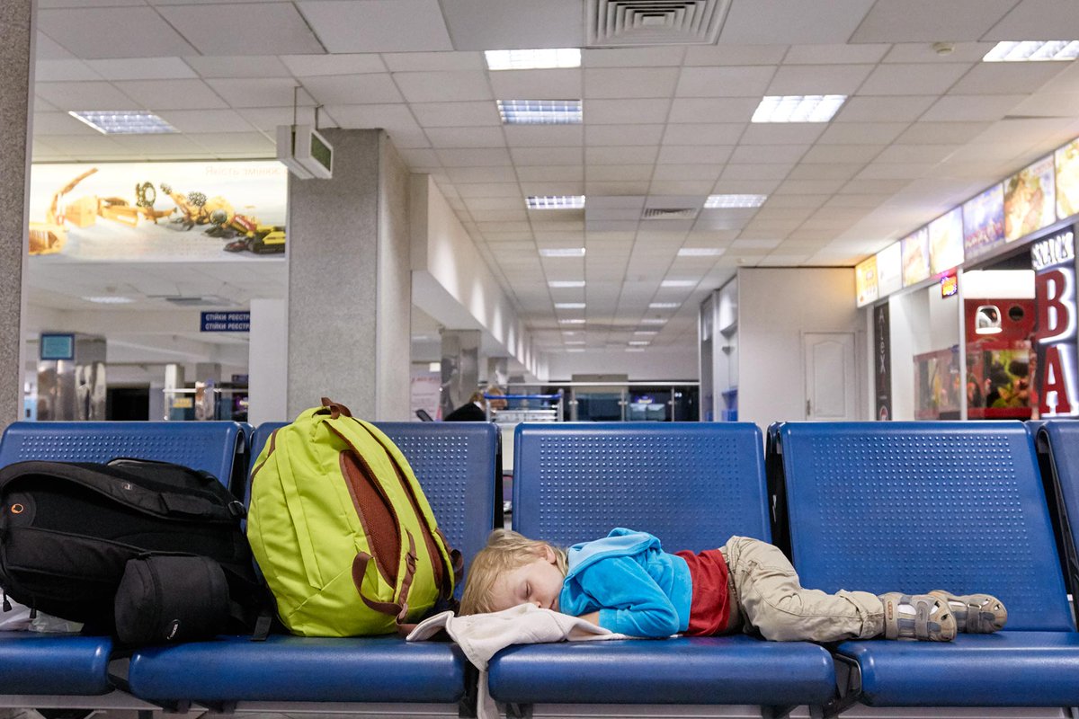 FamilyVacation's tweet photo. You've got this! How to Survive a Flight Delay with Kids: https://t.co/CtrFXhKmDf https://t.co/GsMJKTDM0l