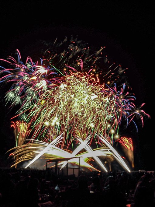 男鹿日本海花火22の穴場や出店は 会場や駐車場やアクセスは そらいろ 日本が魅せる多彩な表情