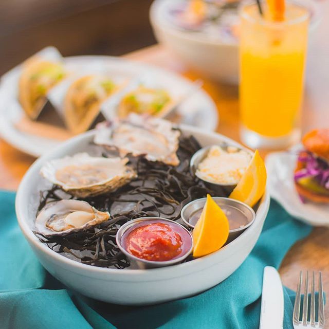 MsDvPhilly's tweet photo. What time is it??? It's Shucking time!!!
.
..
...
#seafood #myfavoritefood #MsDvPhilly #oysters #clams #claws #crustations #crabs #salmon #trout #sqid #crawfish #lobster #octopus #caviar #tuna #shark #whiting #bass #seafoodboil #seafoodlover #seafoodsala… https://t.co/vFjgTUfHRn https://t.co/XjFZ71uYrw