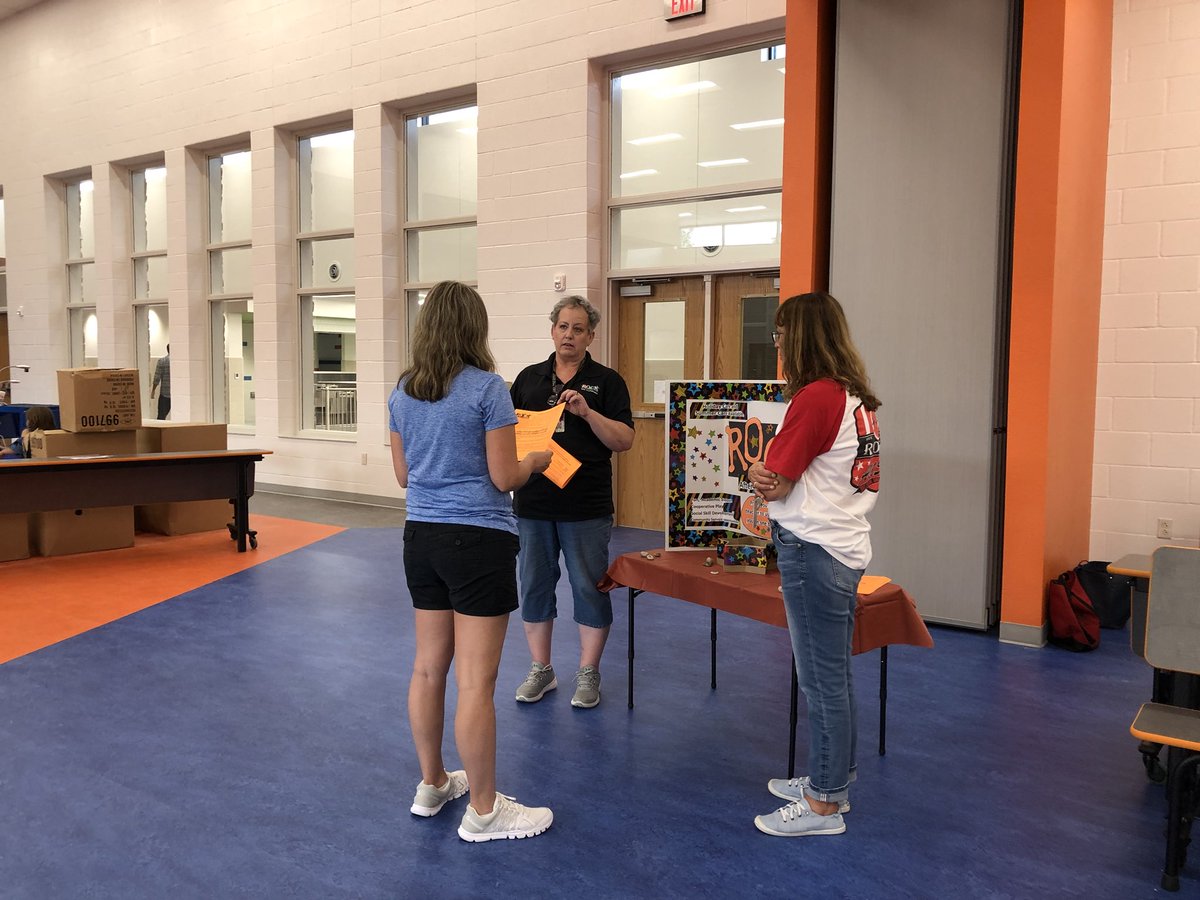 Dobbs_Elem's tweet photo. Thank u lil jacket families for sharing your precious children with us! We’re going to have a great yeAr🧡🖤🧡🤟🏽@ruthwj @loribaileyteach @IloveRISD @rockwallschools https://t.co/t5ynP4u91a