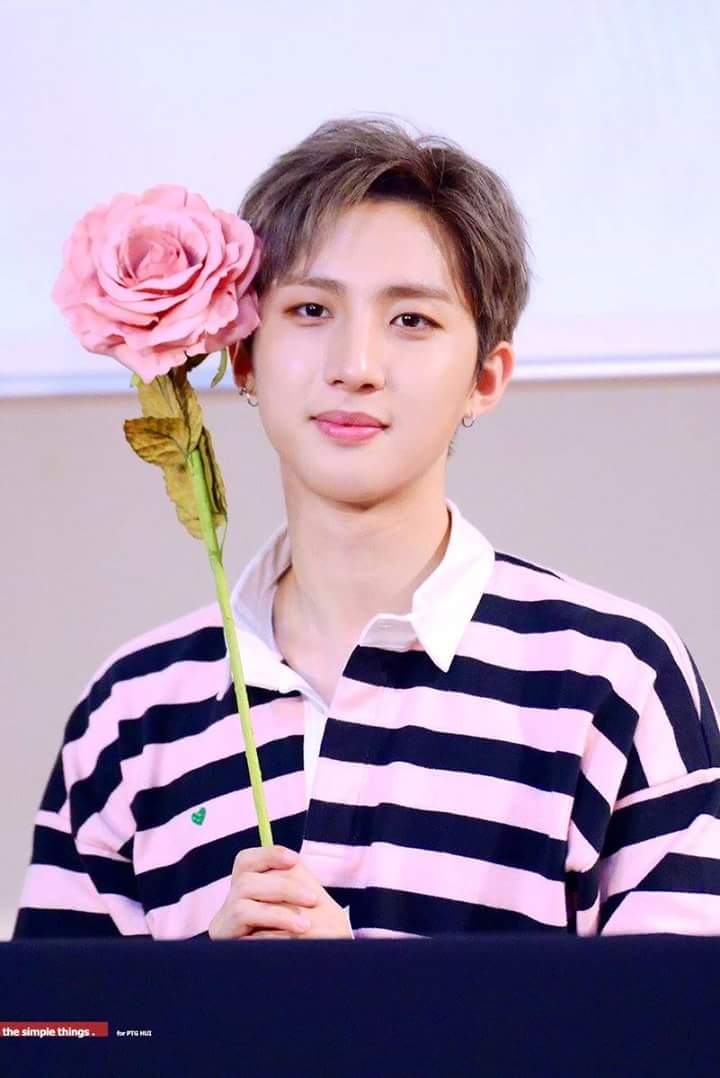 PamYanan's tweet photo. Nuestro líder… recuerda que siempre tendrás el apoyo de muchas personas, te estás superando bastante, eres fuerte yo lo sé, no estás solo, eres una persona maravillosa, estás haciendo un buen trabajo babe ♡
#westayinbluewithyou @CUBE_PTG https://t.co/19HqROHelA