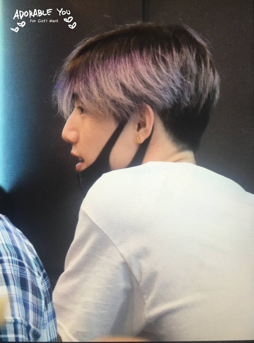 imdewnii's tweet photo. เห้ยยยยยยยย สีผมมาร์คคค ฮือออ เหมือนเงินในกระเป๋าสั่นๆ https://t.co/liQSgGxr13