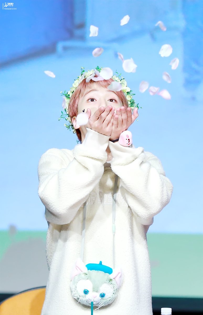 PamYanan's tweet photo. Tan cute siempre. ♡
#WeStayInBlueWithYou @CUBE_PTG https://t.co/LYcyVw1Yum