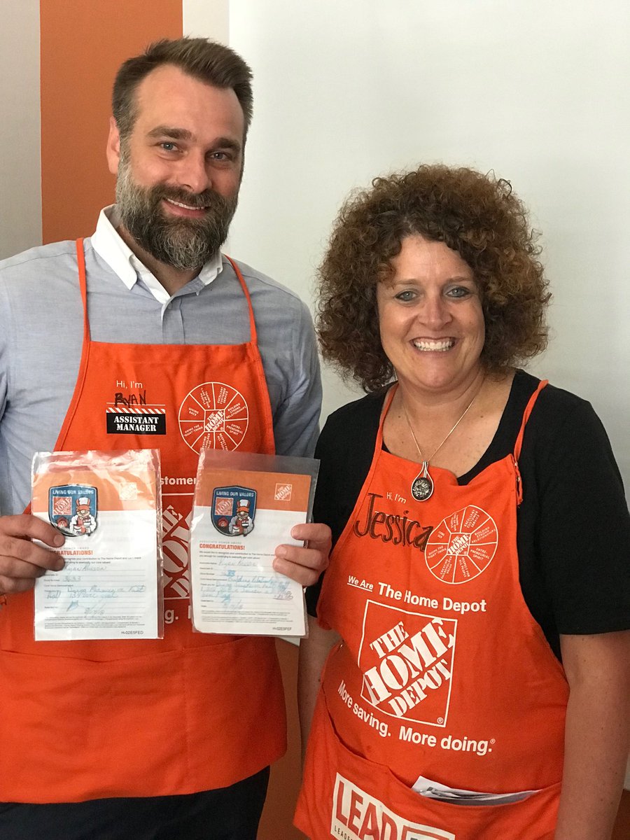 jfb1071's tweet photo. Ryan recognized for great performance in services and measures in First half #d207pride https://t.co/Q4sU6pp95m