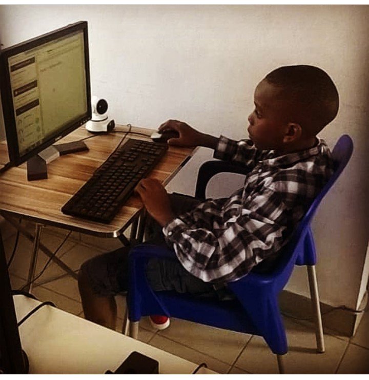 DotunOIT's tweet image. Remember it is better to catch them young. Get ready for 'Africa-Can Code Too' 2018 #africacodeweek #code #summercode #scratch #CSunplugged #CTSC #glowriteAP