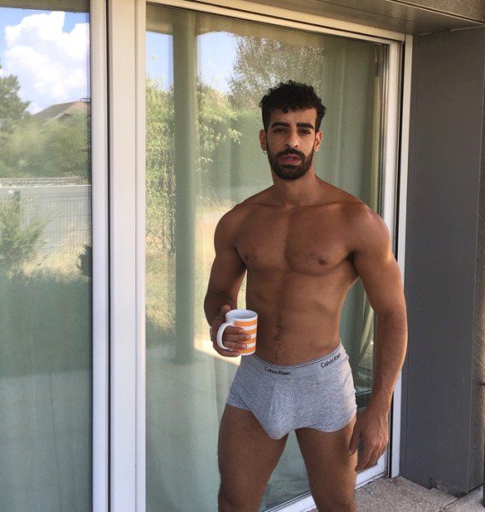 Now, that's hot!

#hotguys #stud #bulge #bigbulge #bulgemen #arabmen #bigdick #bigcock #hunk #musclestud