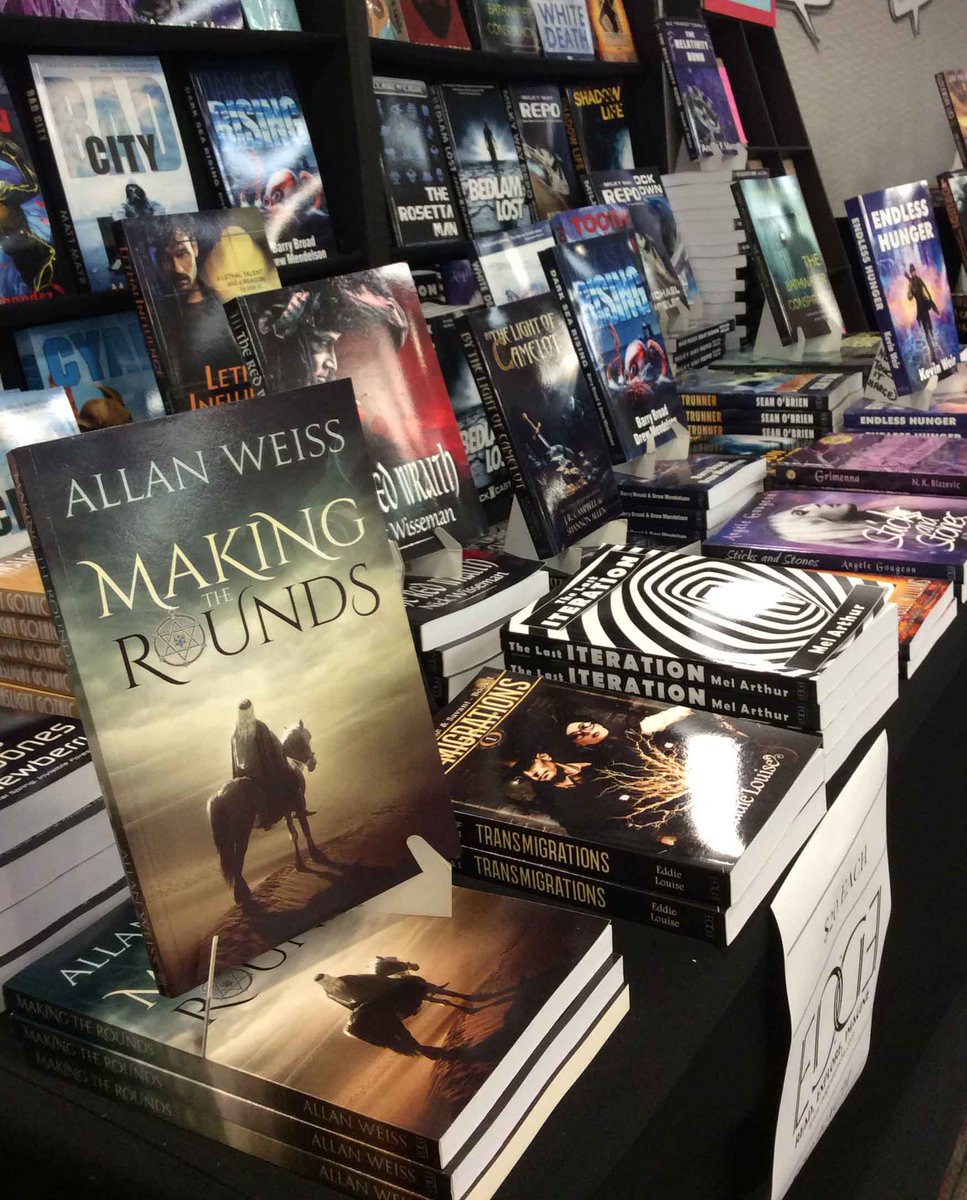 AlienNextDoor's tweet photo. So many great books at @WWC_Calgary #WWCYYC18 Many were selling at @MythHawker @EDGEpublishing #SentryBox and others https://t.co/wqF5GWcINh