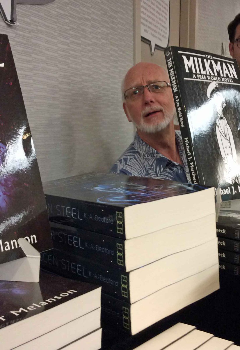 AlienNextDoor's tweet photo. So many great books at @WWC_Calgary #WWCYYC18 Many were selling at @MythHawker @EDGEpublishing #SentryBox and others https://t.co/wqF5GWcINh
