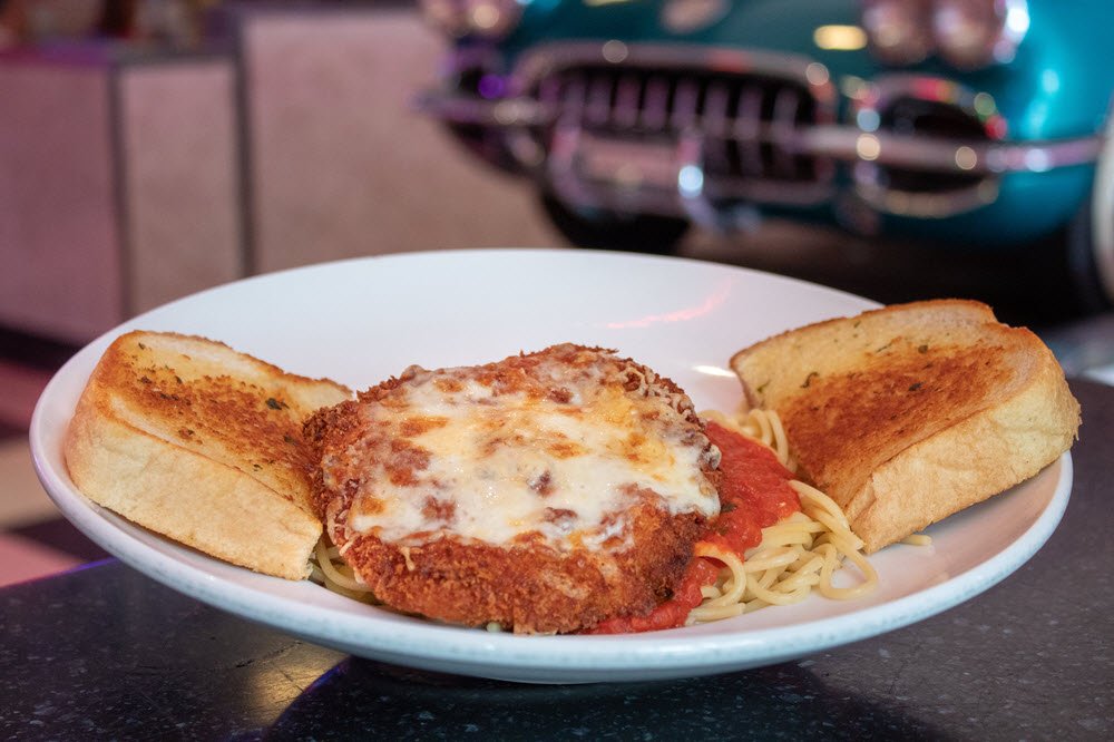 Corvette Diner tweet media