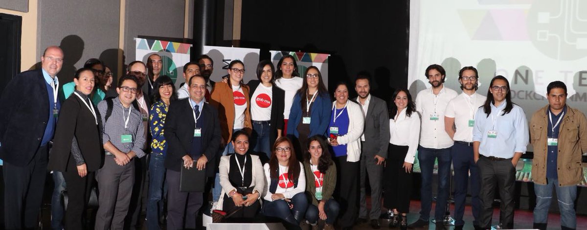 yolamtzm's tweet image. Muchas gracias a todo el equipo que hizo posible &quot;One Team #BlockchainMX 2018&quot;. Fue enriquecedor escuchar a tantos y tantas expertas en cómo la tecnología de #Blockchain está transformando a los gobiernos y las empresas para ofrecer mejores servicios a los usuarios. #EDN