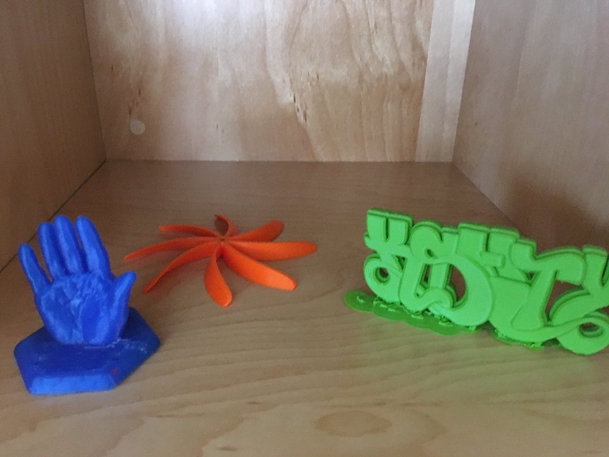 MmeSevie's tweet image. Thank you @OpenSourceLab20 for introducing me to #3dprinting and @tinkercad. Great workshop! #STEAMDays18 #SWtechUp @ScienceWorldTR