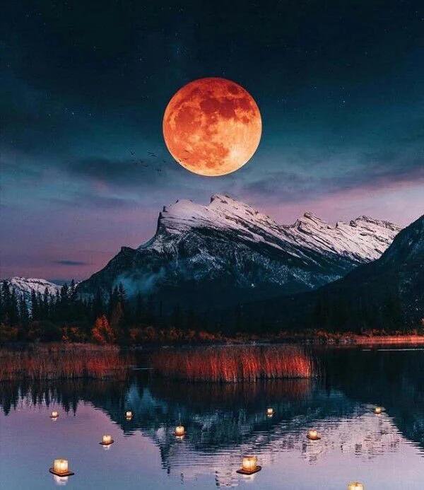 worIdspaces's tweet image. Beautiful moonlight 🌓 ch🏝🏖🌏🌎