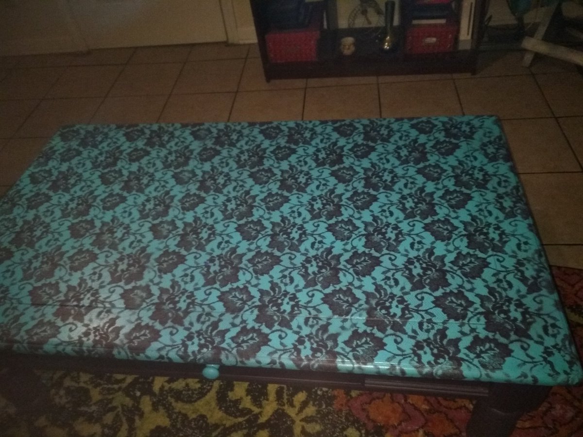BetterMonero's tweet photo. Sandpaper and spray paint can turn an old coffee table into a Boho treasure. https://t.co/dFW0MNxZ4b