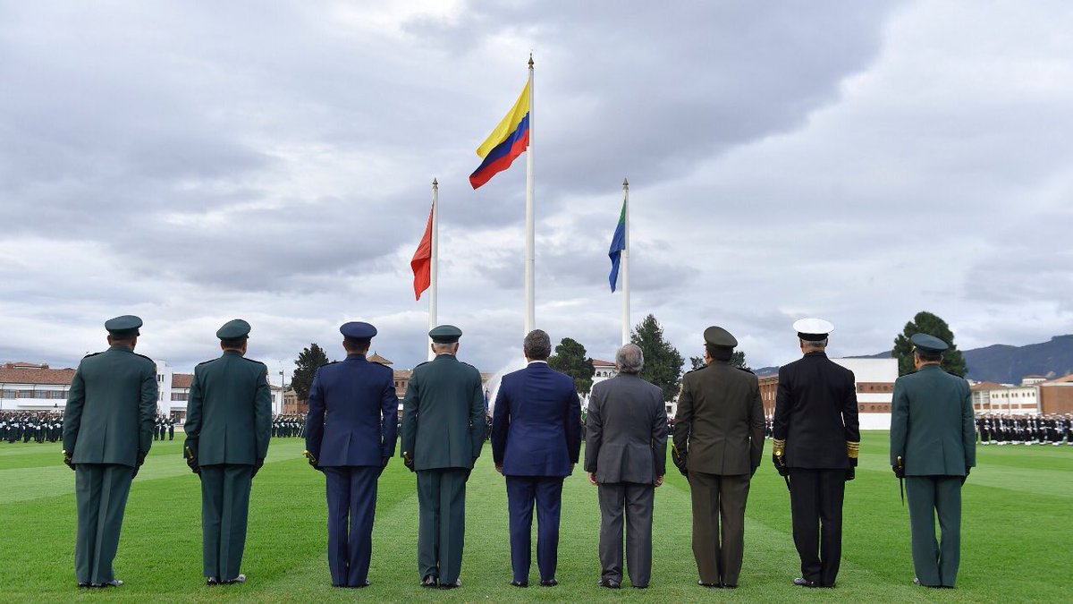 Las <a href="/FuerzasMilCol/">Fuerzas Militares de Colombia</a> y la <a href="/PoliciaColombia/">Policía de Colombia</a> han sido victoriosas y nos llenan de orgullo a todos los colombianos. Quiero motivar a nuestras Fuerzas Armadas para que sigan dando lo mejor al servicio del país. #ElFuturoEsDeTodos 🇨🇴