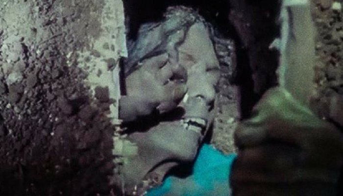 instabamm's tweet photo. WENTWORTH: FREAK FANS ALMOST BREAK THE INTERNET. Giant disapointment, or is there more? Tell us what you think?
https://t.co/3GlJCIkXbp
#Wentworth #AskFranky #WentworthWednesday #JoanFerguson #beasmith #PamelaRabe #TeamJoan #Outlander #TheFreak  #OITNB #teamfreak #WentworthPrison https://t.co/uNvIBieT2V