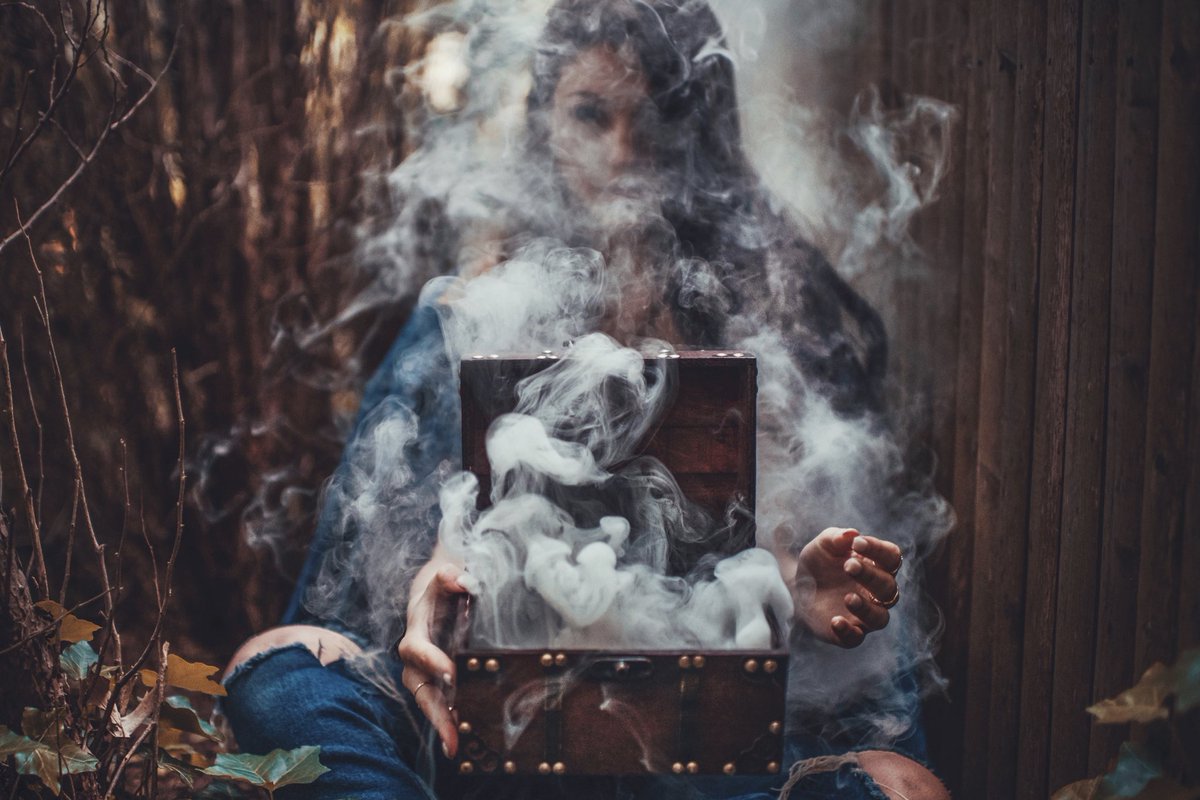 Brandonwoelfel's tweet photo. smoke and mirrors https://t.co/em5y4unXfF