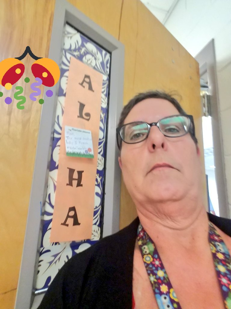 Charlot73297955's tweet photo. Most 'creative lady' I know. You inspire me!#oneteamonegoal @LHSMCCOY @KleinTime @letoHighSchool https://t.co/vU0LBqY49W