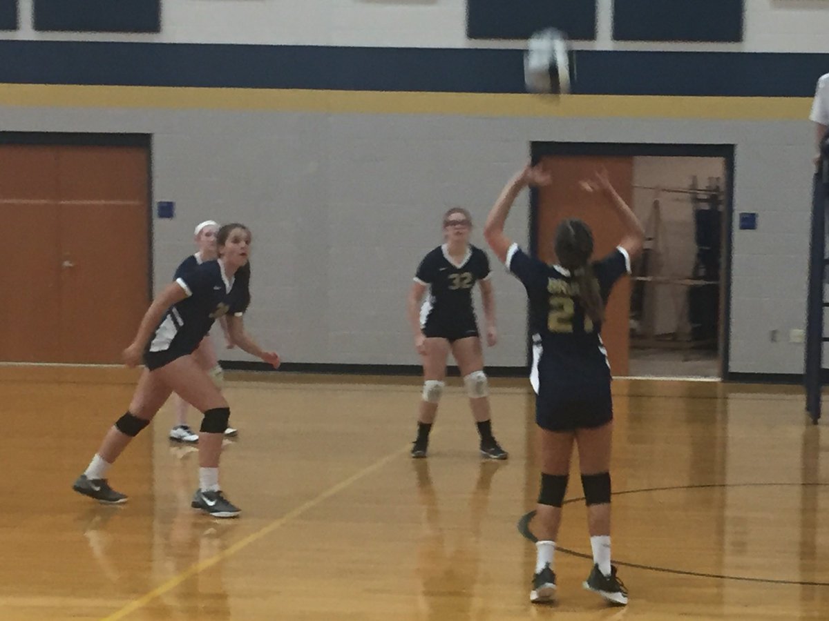 TWMSports's tweet photo. #7VB Lady Bruins come out firing early to win the first set, but fall short to the @BEMSBulldogs in a close 3 sets! Great effort tonight girls! https://t.co/VZV95FAFqG