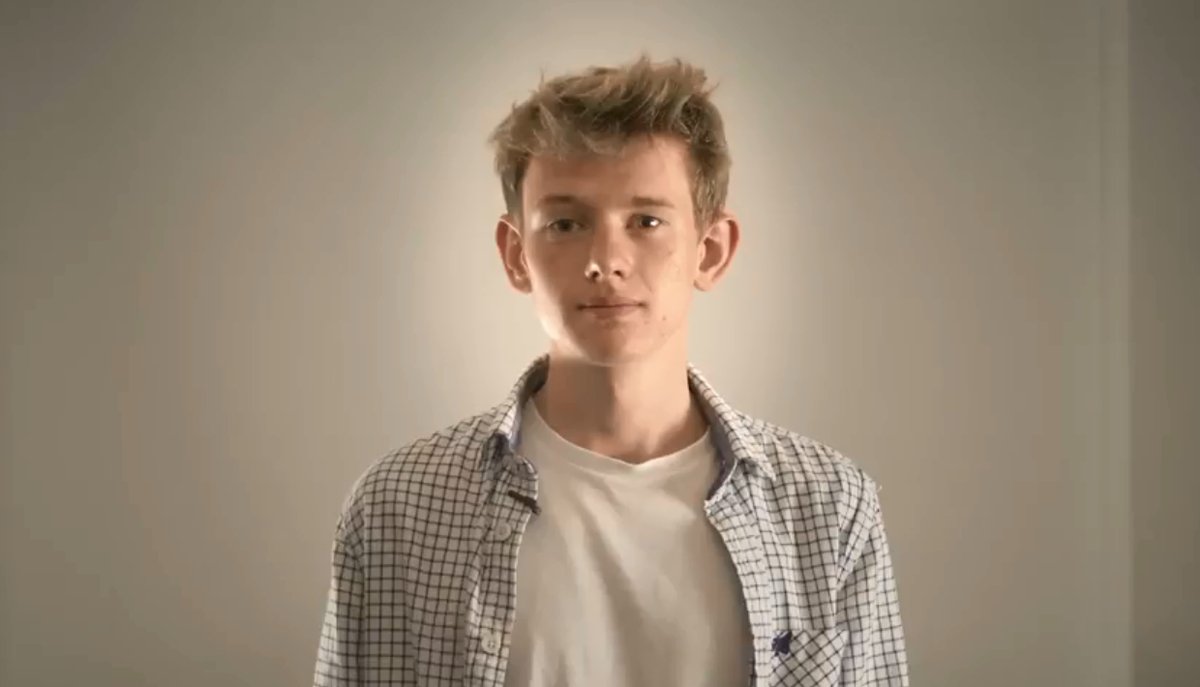 foodpoverty_uk's tweet photo. Watch young poets Meredith LeMaître, Matt Sowerby and Dipo Baruwa-Etti performing their @EndHunger_UK challenge winning poems. 
Their powerful and eloquent responses to food insecurity in the UK are inspiring https://t.co/6C2TfpzSCK @youngpoetsnet #FoodPoverty https://t.co/5hs0Ahh5MD