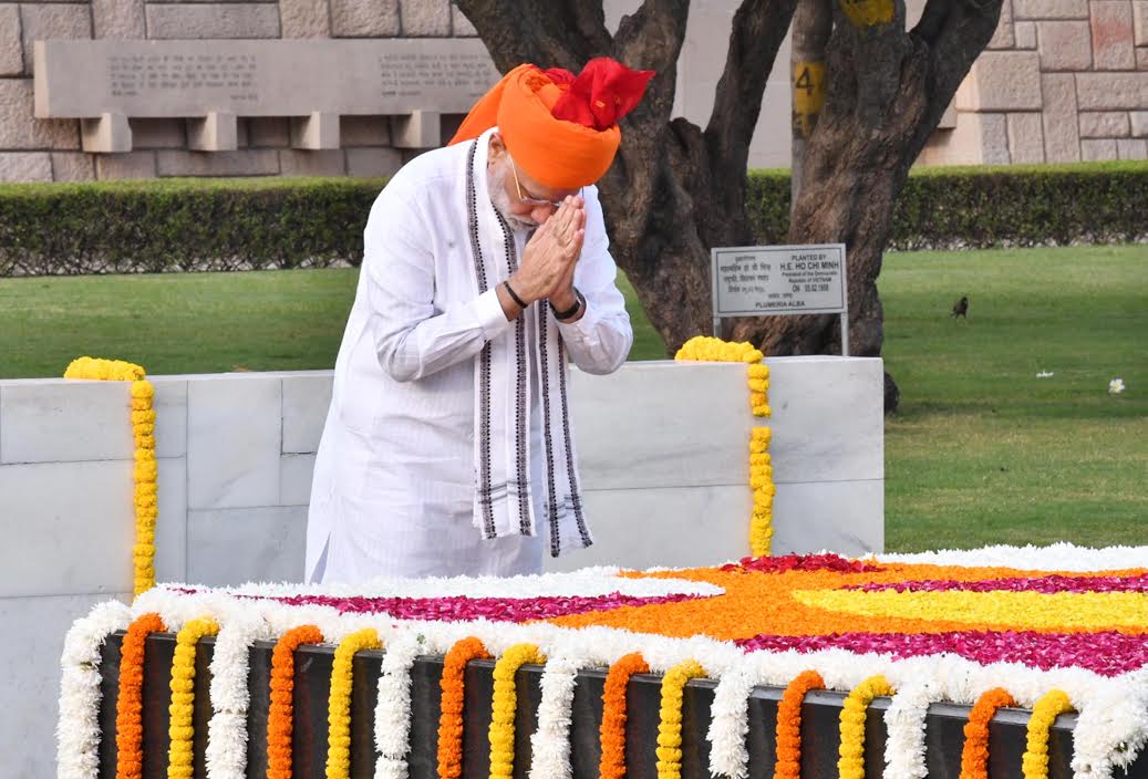 Narendra Modi tweet media