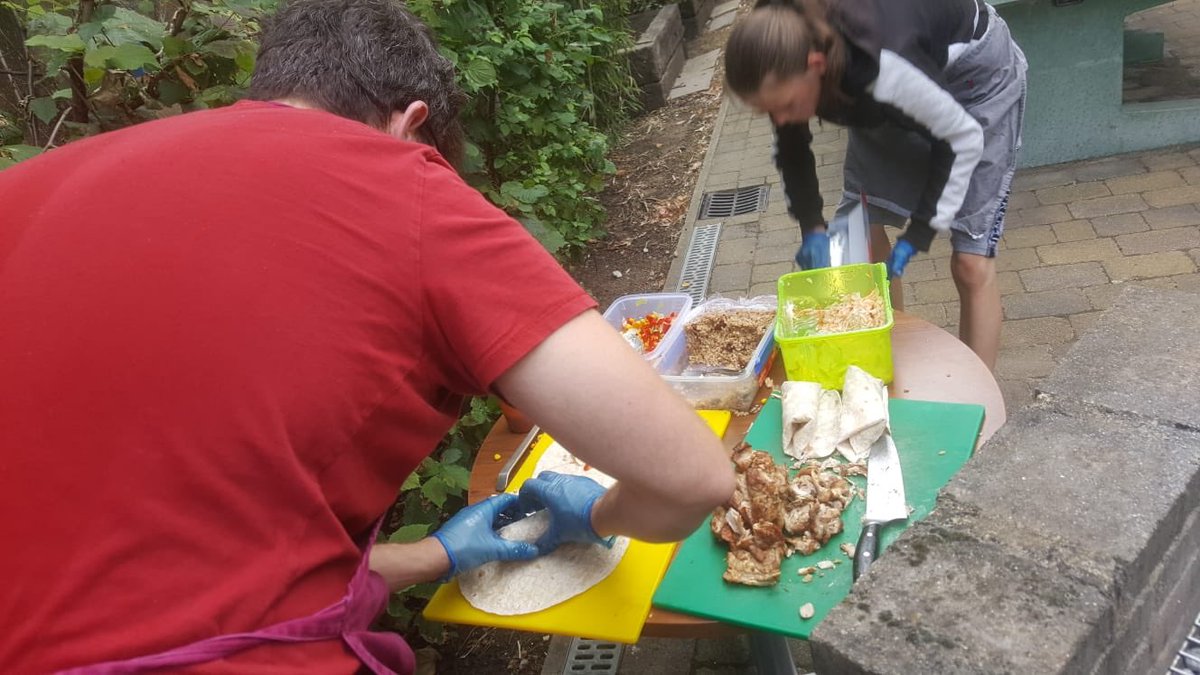weare_spotlight's tweet photo. Spotlight Bromley North's #summerBBQ with #SpotlightSounds featuring  #liveperformances from #youngpeople #music #opentoinspire #summer #summerholidays https://t.co/xV93HE9gS6