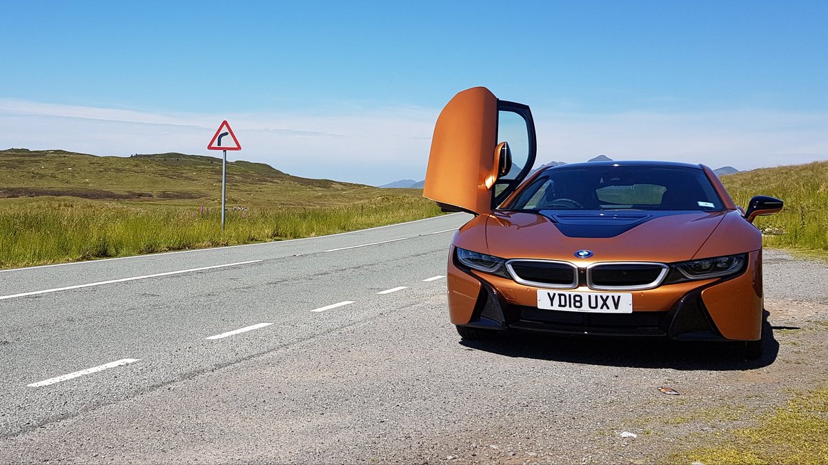 _jakegroves's tweet photo. Had fun with @IamBenBarry testing the #BMW i8 and M2 at Anglesey last month! Awesome feature with pics by @actcreative for our #ElectricPowers supplement in @CARmagazine September issue. ⚡⚡ Check it out online! 👉👉 https://t.co/JfZ3eYidiy 👈👈 https://t.co/IlVxEg7Wrd